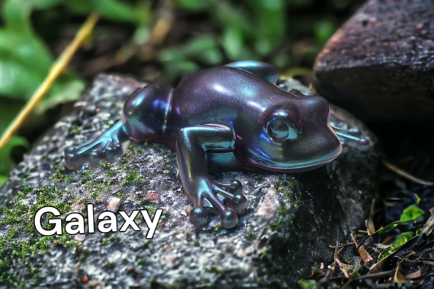 Metallic Resin Frog Decor