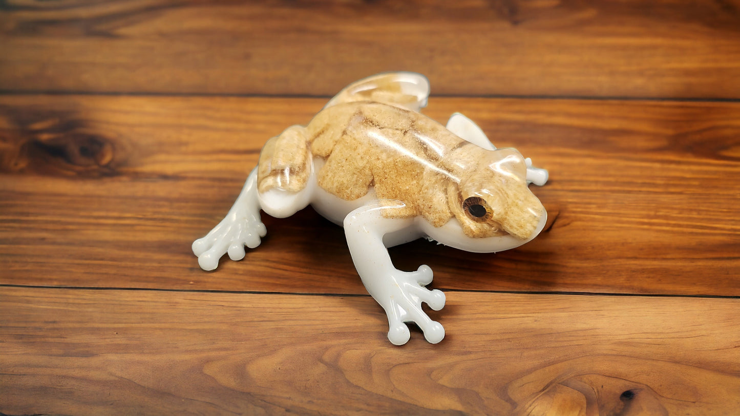 Resin Cereal Frog Decor
