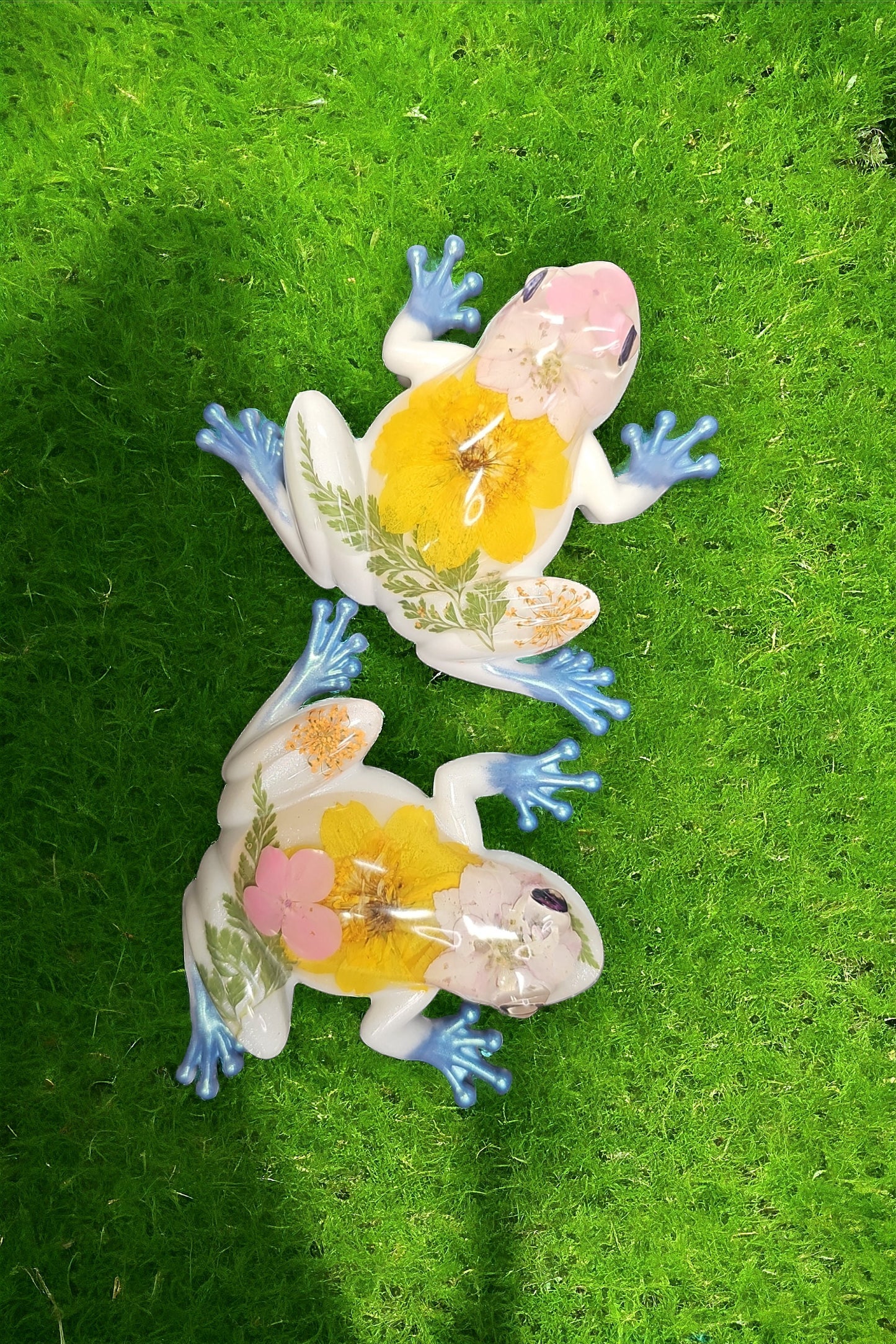 Spring Flower Resin Frog