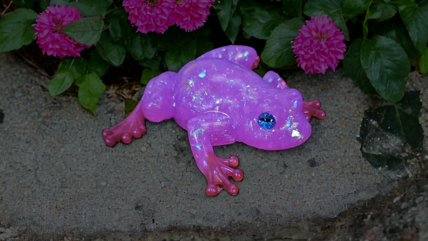 GLOW Resin Frog Decor