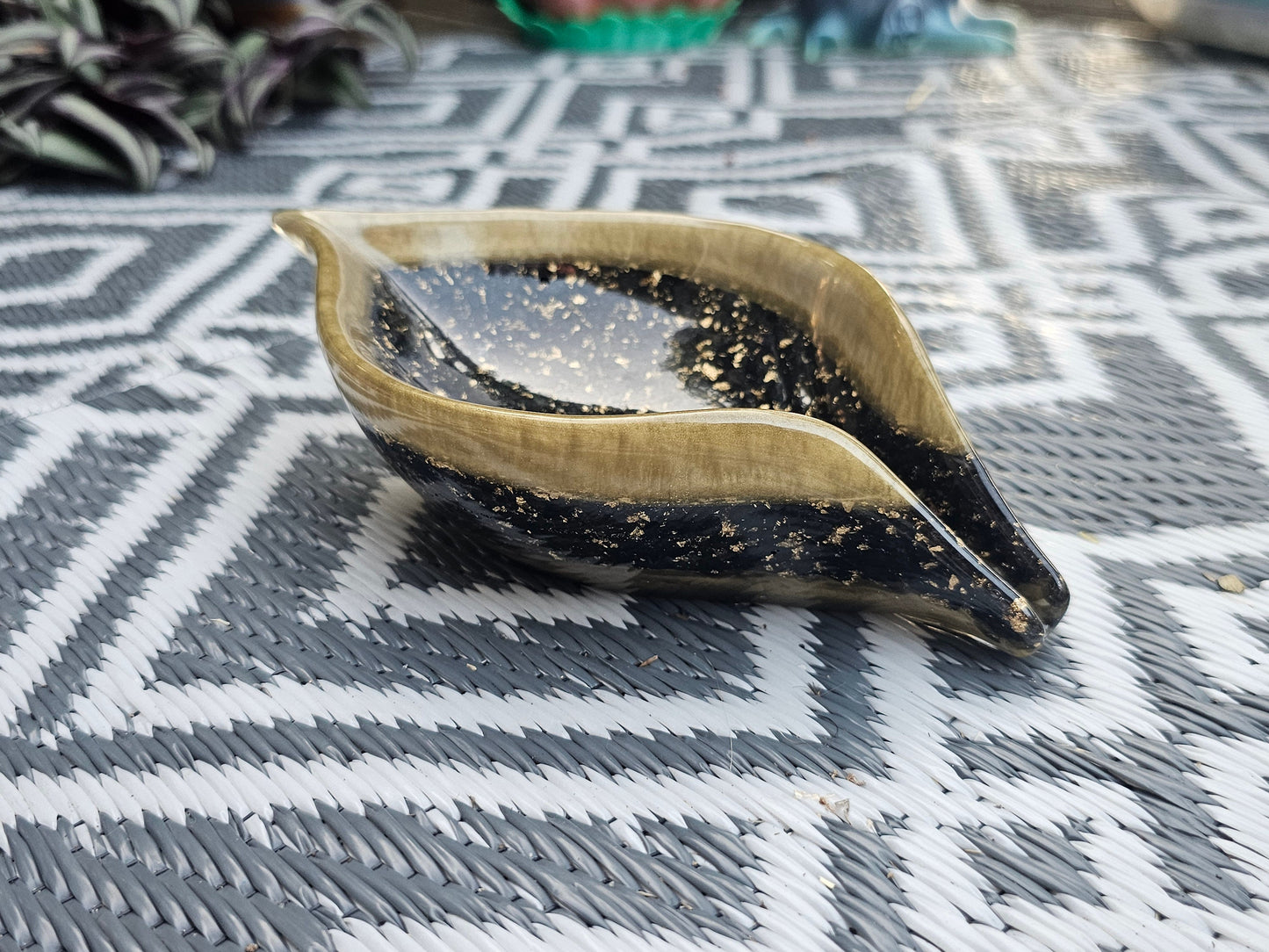 Crushed Glass Resin Soap Dish