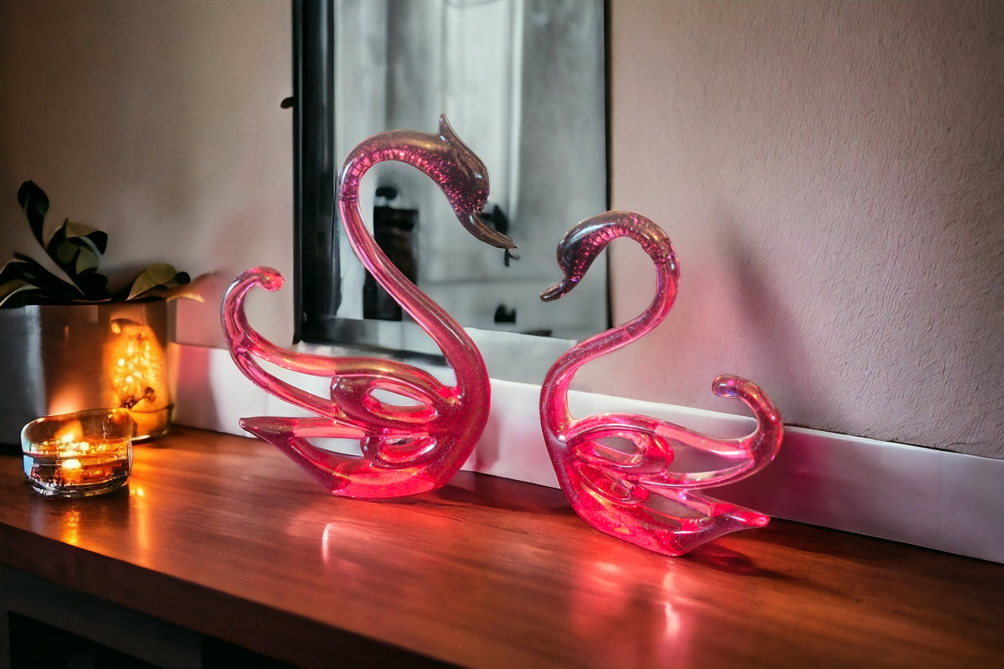 Resin Swans Mantle Piece Table Decor