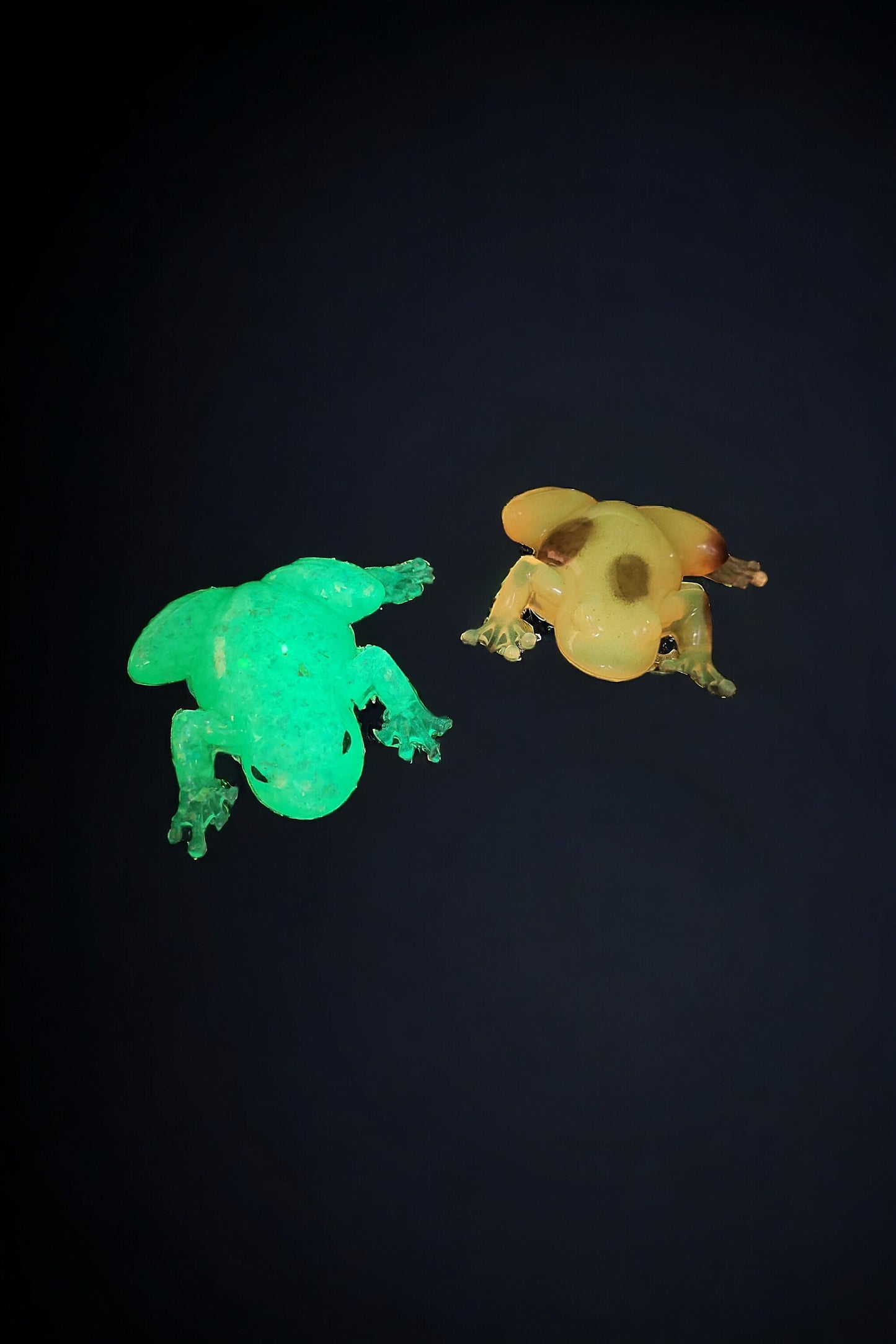 GLOW Resin Frog Decor